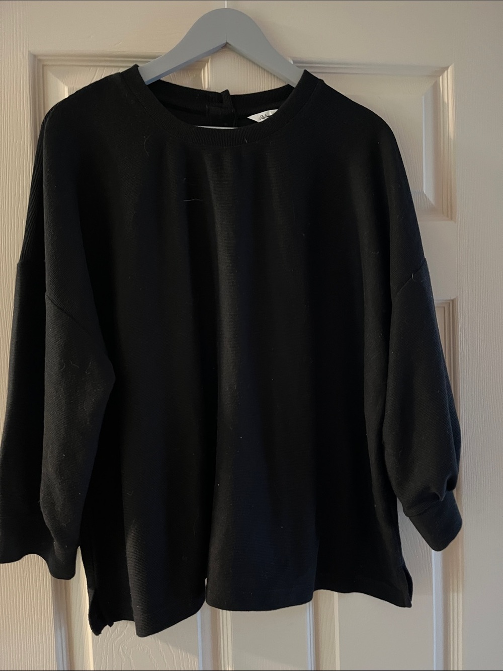 À.Reitmans Black Ribbed Crewneck Sweatshirt